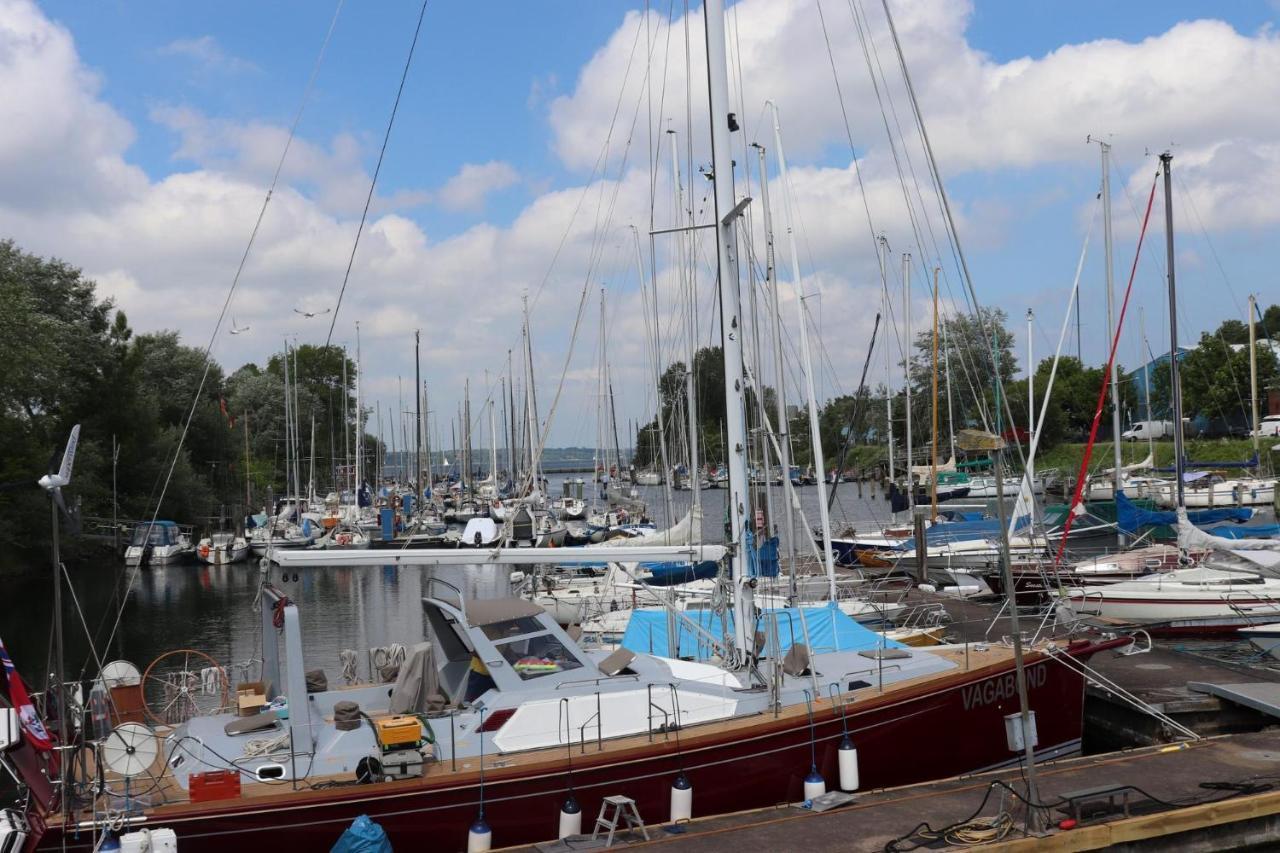 Hausboot Lina In Flensburg Hotel Buitenkant foto